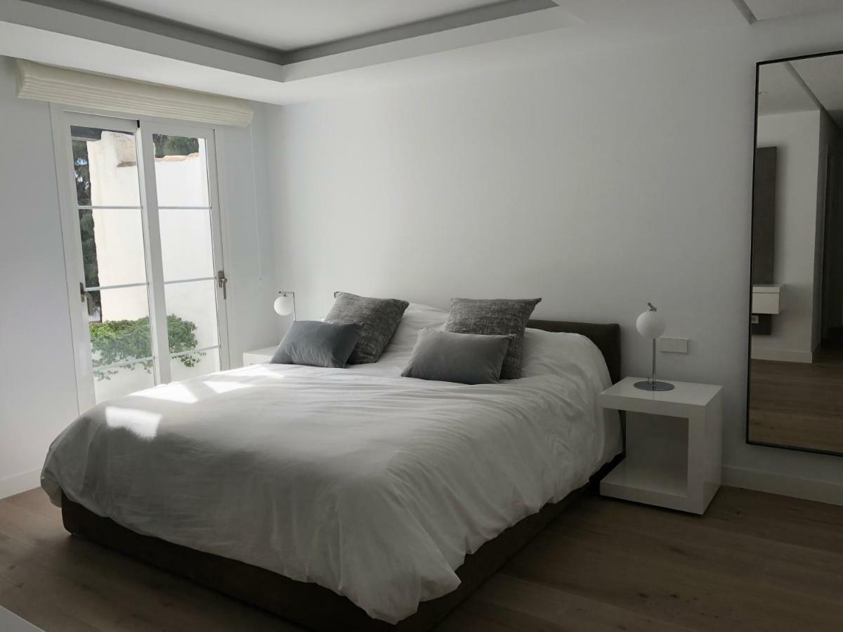 Modern Apartment Puente Romano Marbella Bagian luar foto