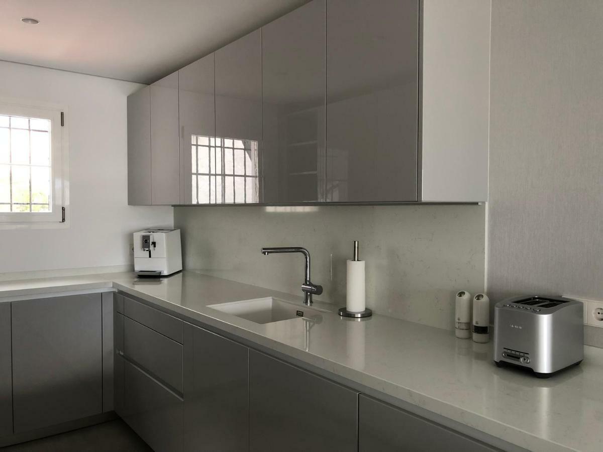 Modern Apartment Puente Romano Marbella Bagian luar foto