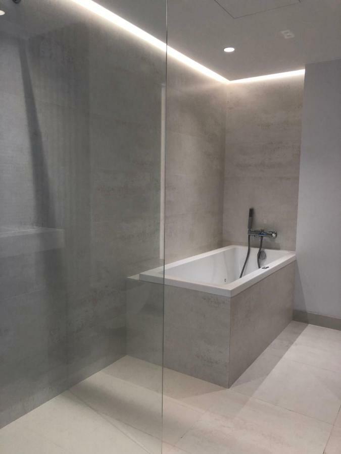 Modern Apartment Puente Romano Marbella Bagian luar foto