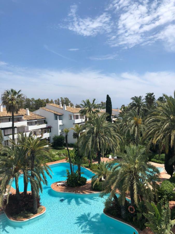 Modern Apartment Puente Romano Marbella Bagian luar foto